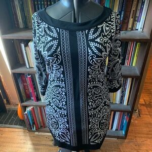 White House Black Market paisley M shift dress